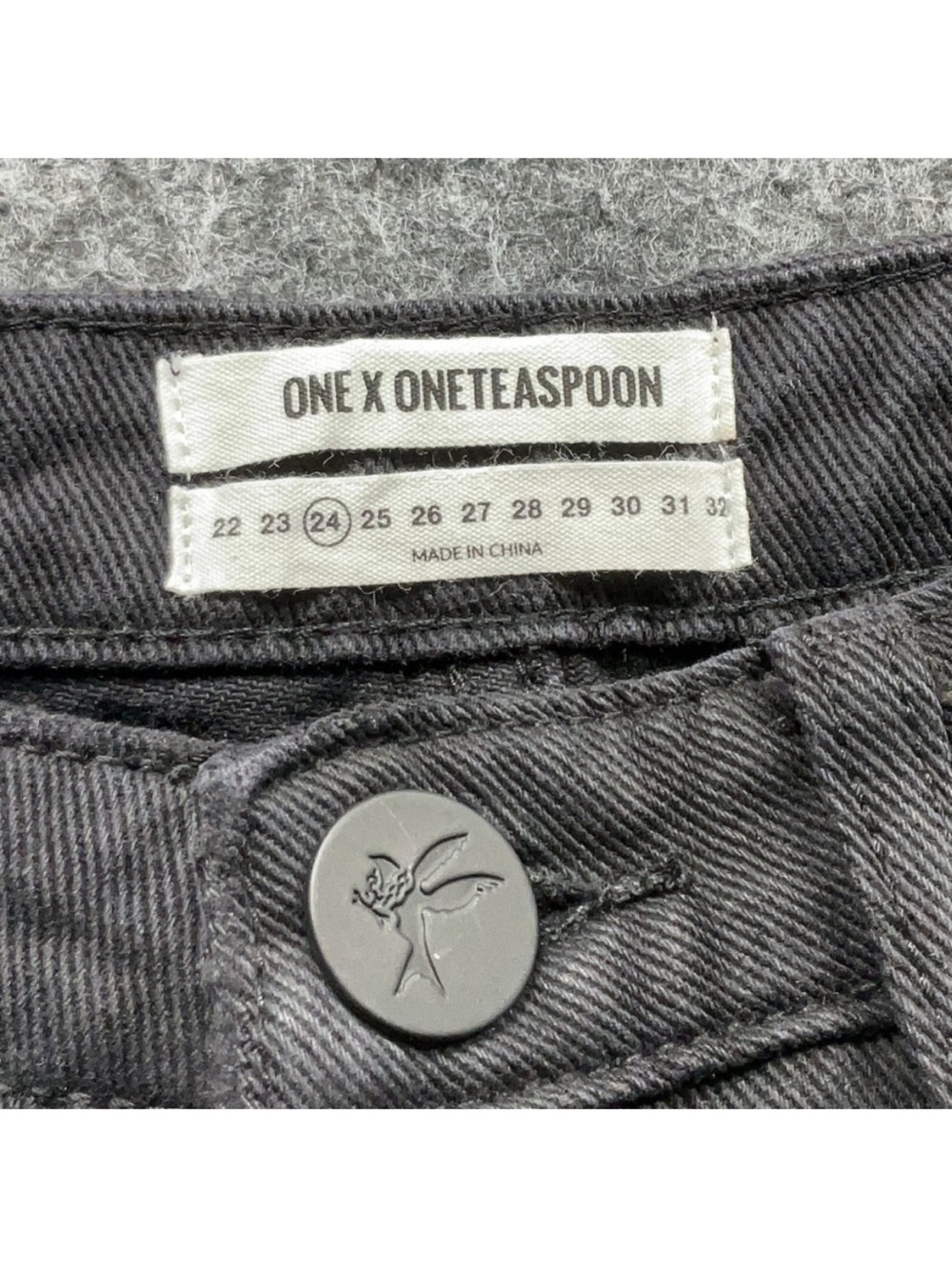 One Teaspoon Freebirds High Rise Skinny Jeans Black Distressed Raw Hem 24 NWT - Picture 4 of 6